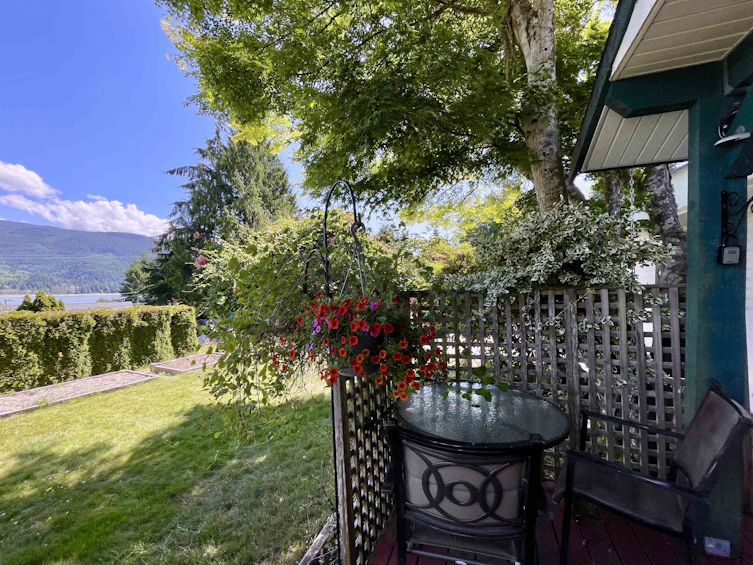 6303 Fairway Avenue, Sechelt, BC, V7Z 0P8 - 4