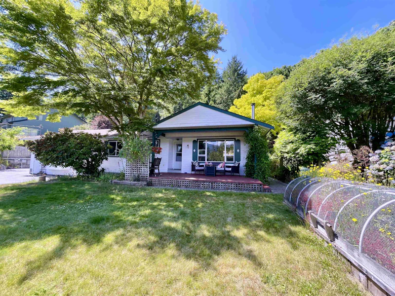 6303 Fairway Avenue, Sechelt BC