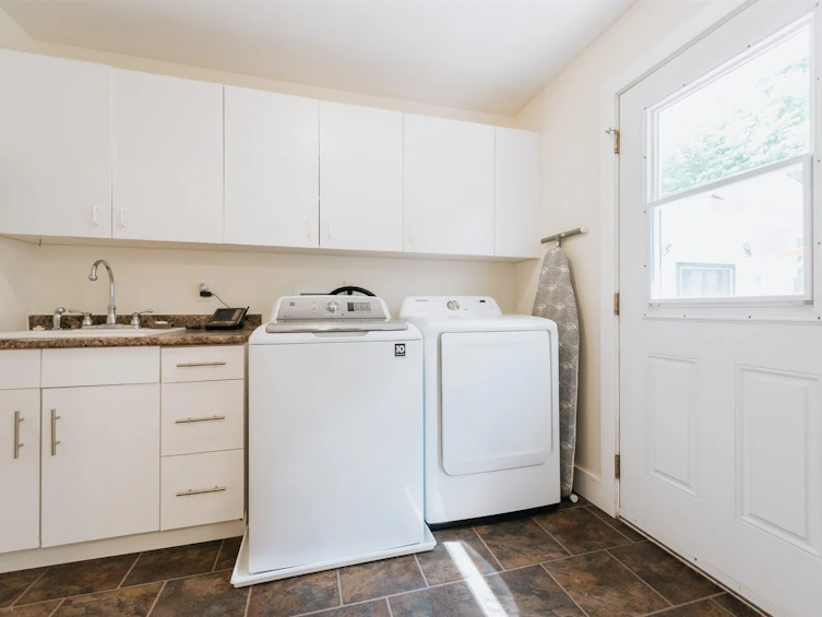6303 Fairway Avenue, Sechelt, BC, V7Z 0P8 - 24