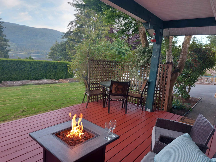 6303 Fairway Avenue, Sechelt, BC, V7Z 0P8 - 6