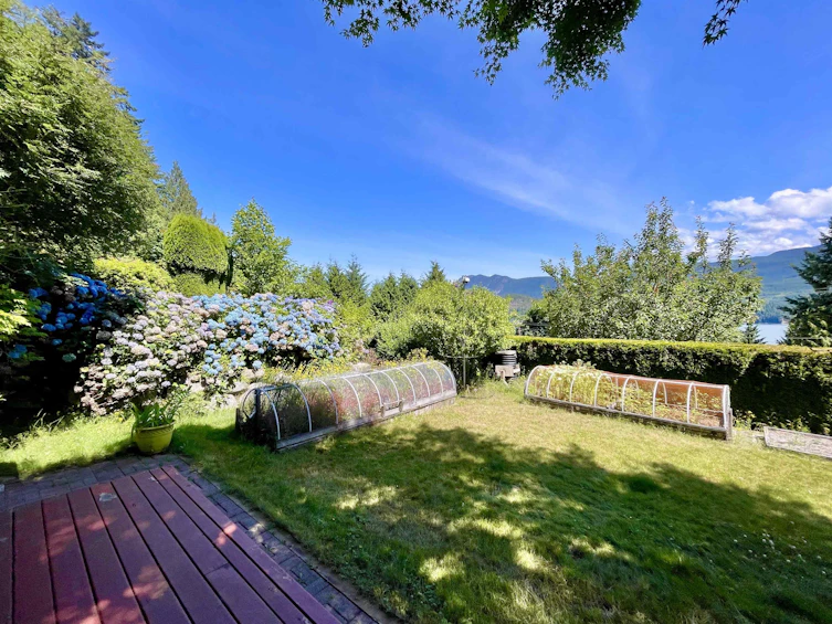 6303 Fairway Avenue, Sechelt, BC, V7Z 0P8 - 9