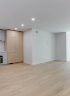 505 239 Keefer Street