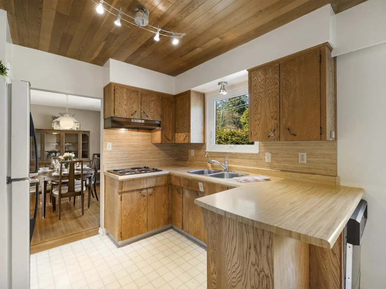2932 Brixham Road, North Vancouver, BC, V7H 1C4 - 16