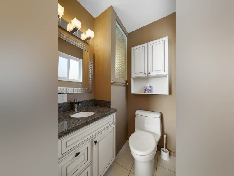 2932 Brixham Road, North Vancouver, BC, V7H 1C4 - 19