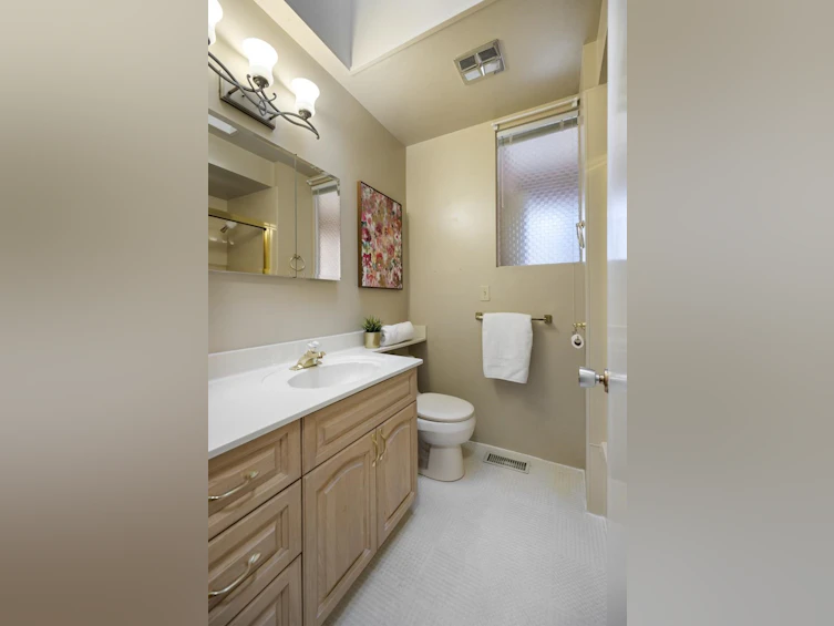 2932 Brixham Road, North Vancouver, BC, V7H 1C4 - 22