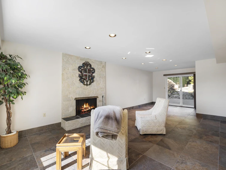 2932 Brixham Road, North Vancouver, BC, V7H 1C4 - 29