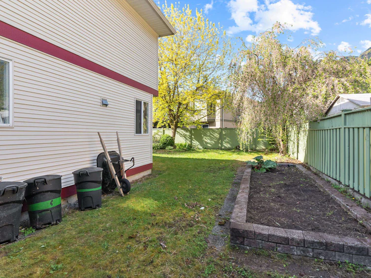 65887 Park Avenue, Hope, BC, V0X 1L1 - 34