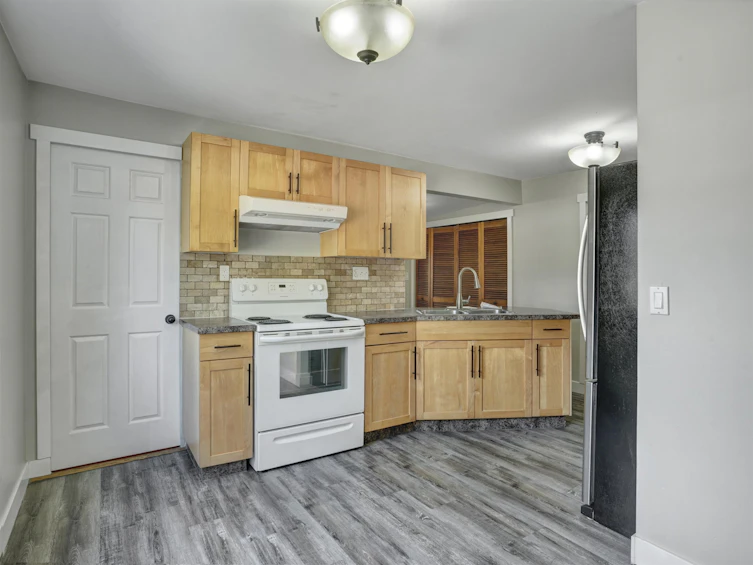 3696 Cedar Drive, Port Coquitlam, BC, V3B 3C9 - 4