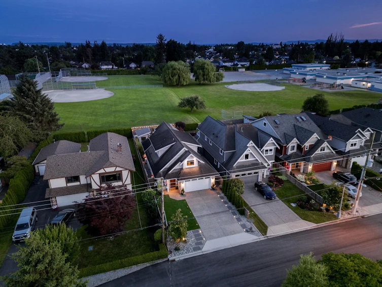 5536 52 Avenue, Delta, BC, V4K 2C5 - 34