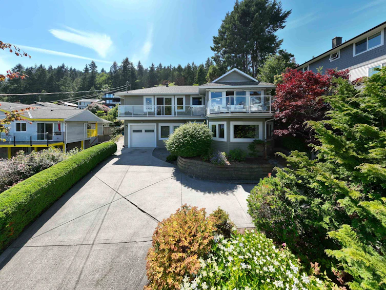441 S Fletcher Road, Gibsons, BC, V0N 1V0 - 3