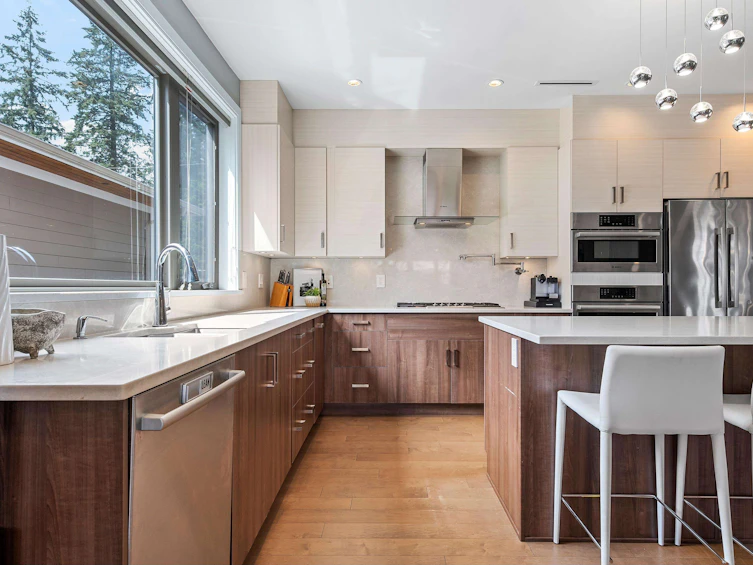 503 Crestwood Avenue, North Vancouver, BC, V7N 3C4 - 8