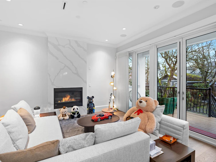2756 W 38th Avenue, Vancouver, BC, V6N 2W9 - 3