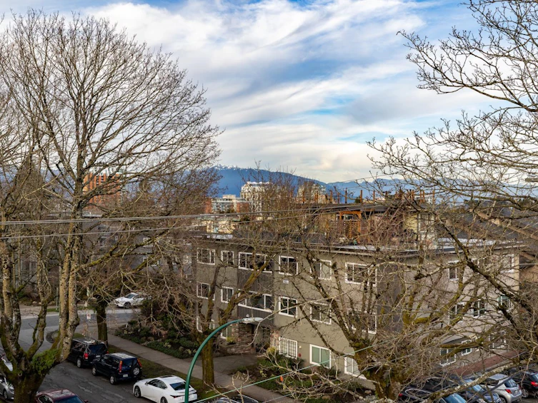 3161 Quebec Street, Vancouver, BC, V5T 3B3 - 24