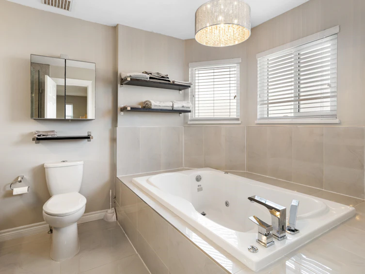 6704 123a Street, Surrey, BC, V3W 0Z1 - 23