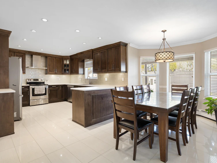 6704 123a Street, Surrey, BC, V3W 0Z1 - 11
