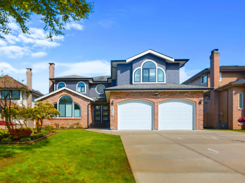 6704 123a Street, Surrey BC V3W 0Z1