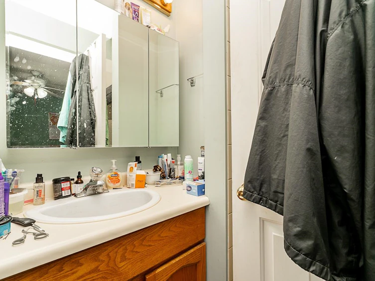 1-8078 King George Boulevard, Surrey, BC, V3W 5B5 - 28