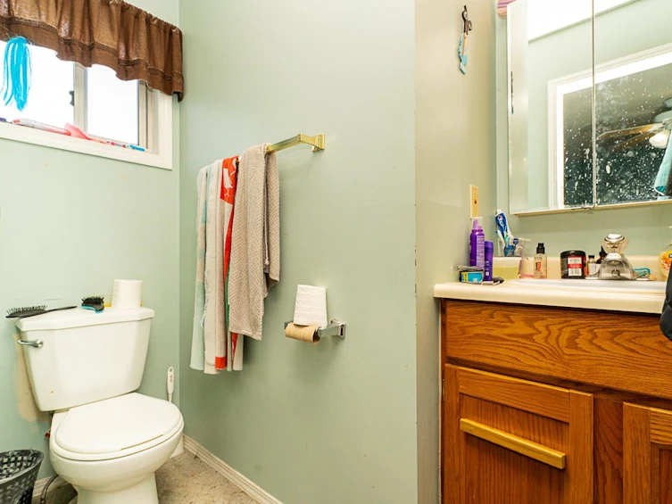1-8078 King George Boulevard, Surrey, BC, V3W 5B5 - 27