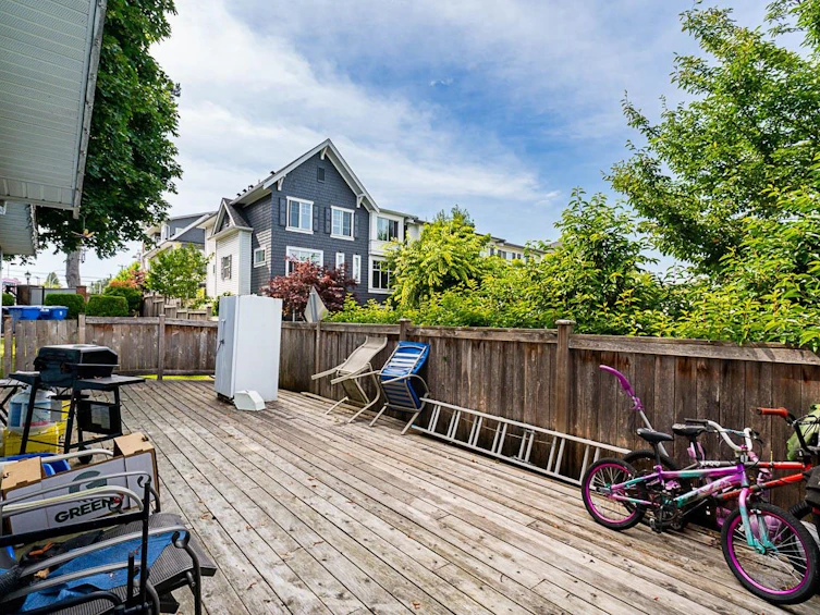 1-8078 King George Boulevard, Surrey, BC, V3W 5B5 - 34