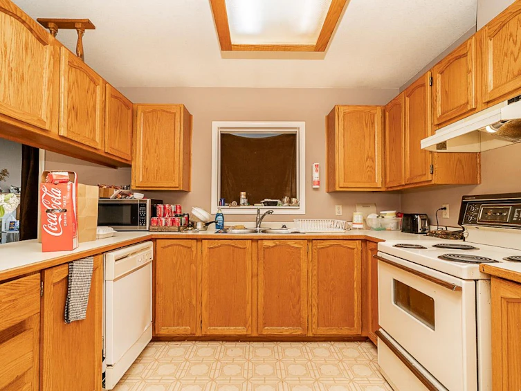 1-8078 King George Boulevard, Surrey, BC, V3W 5B5 - 17
