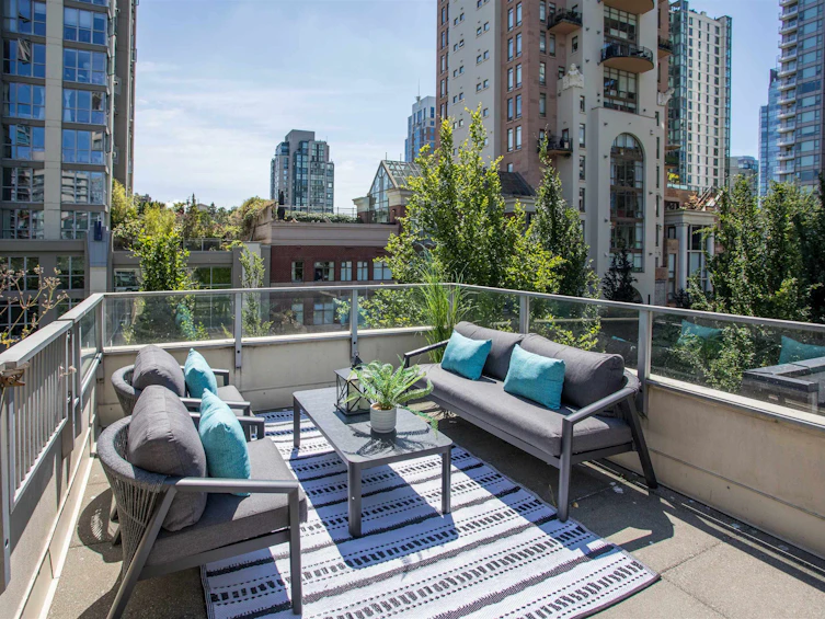 TH1237 Richards Street, Vancouver, BC, V6B 3G3 - 2