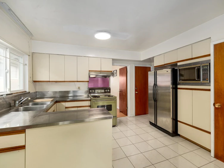 5679 Clinton Street, Burnaby, BC, V5J 2M2 - 8
