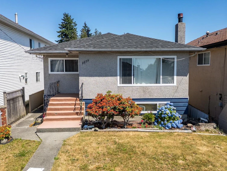 5679 Clinton Street, Burnaby, BC, V5J 2M2
