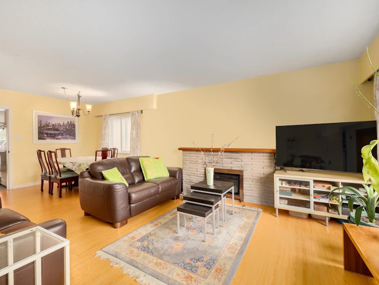 5679 Clinton Street, Burnaby, BC, V5J 2M2 - 4