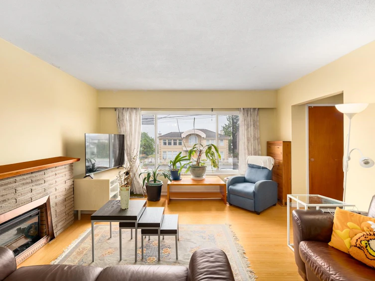 5679 Clinton Street, Burnaby, BC, V5J 2M2 - 3