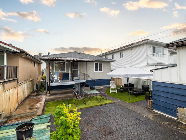 5679 Clinton Street, Burnaby, BC, V5J 2M2 - 13
