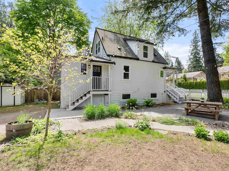 3092 Allan Road, North Vancouver, BC, V7J 3C4