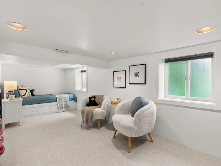 3092 Allan Road, North Vancouver, BC, V7J 3C4 - 31