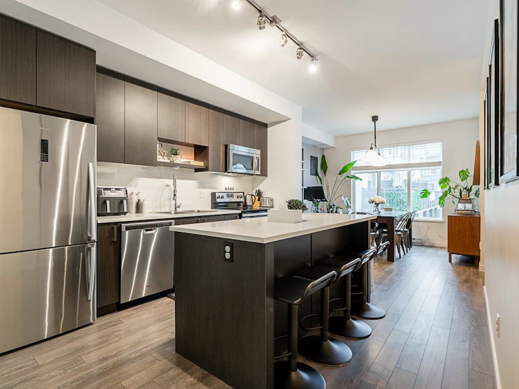 100-15340 Guildford Drive, Surrey, BC, V3R 0C9 - 8