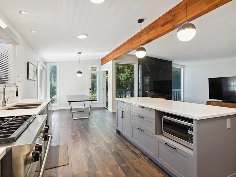 3434 St. Georges Avenue, North Vancouver, BC, V7N 1V8 - 9