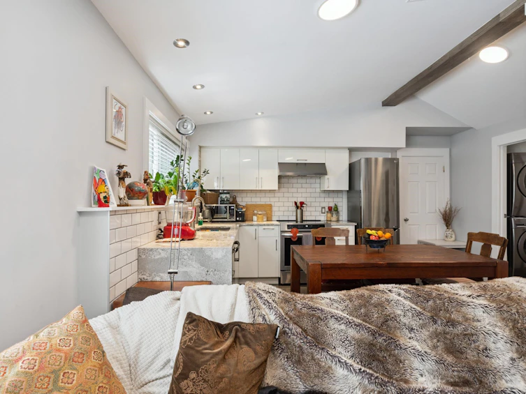 3434 St. Georges Avenue, North Vancouver, BC, V7N 1V8 - 32