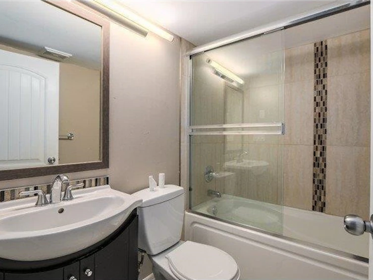 1942 E 49th Avenue, Vancouver, BC, V5P 1T3 - 9