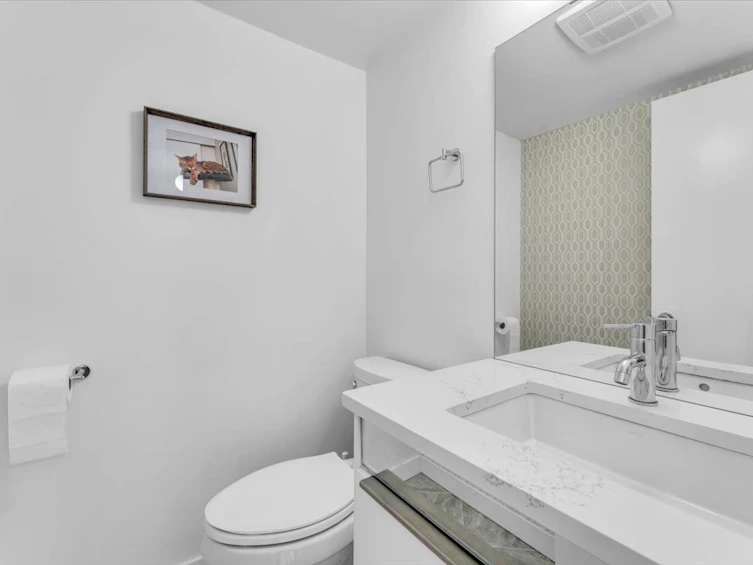 217-2910 E Pender Street, Vancouver, BC, V5K 2C3 - 12