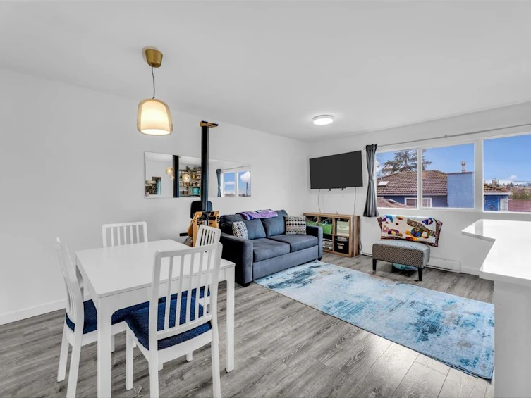 217-2910 E Pender Street, Vancouver, BC, V5K 2C3 - 11