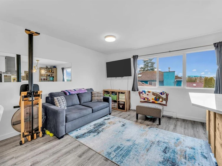 217-2910 E Pender Street, Vancouver, BC, V5K 2C3 - 6