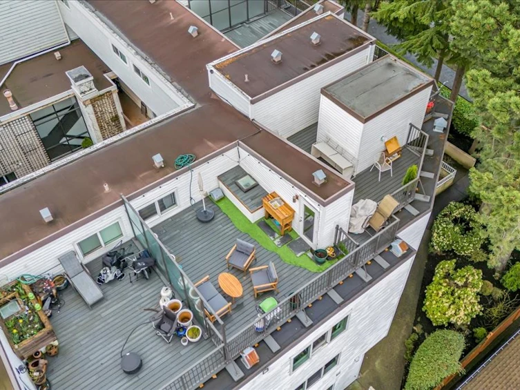 217-2910 E Pender Street, Vancouver, BC, V5K 2C3 - 23
