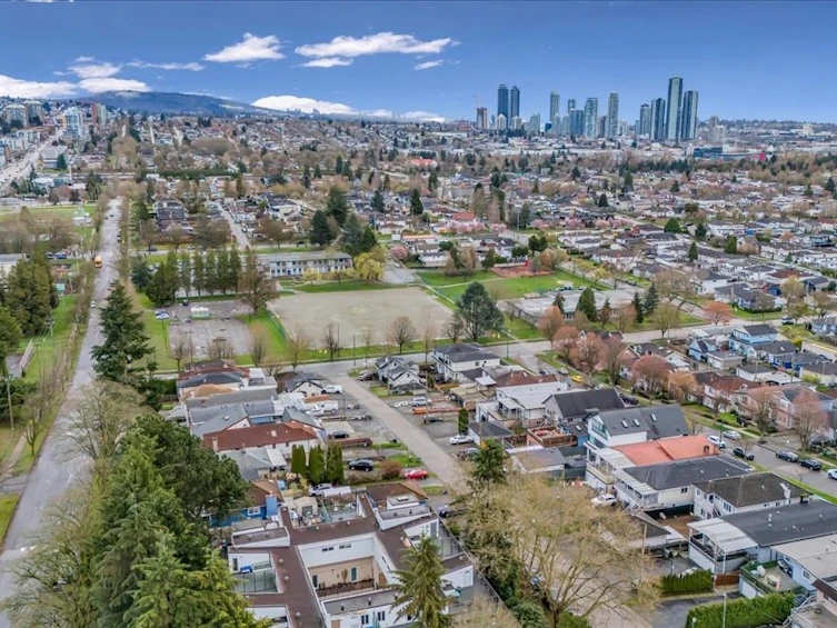 217-2910 E Pender Street, Vancouver, BC, V5K 2C3 - 28