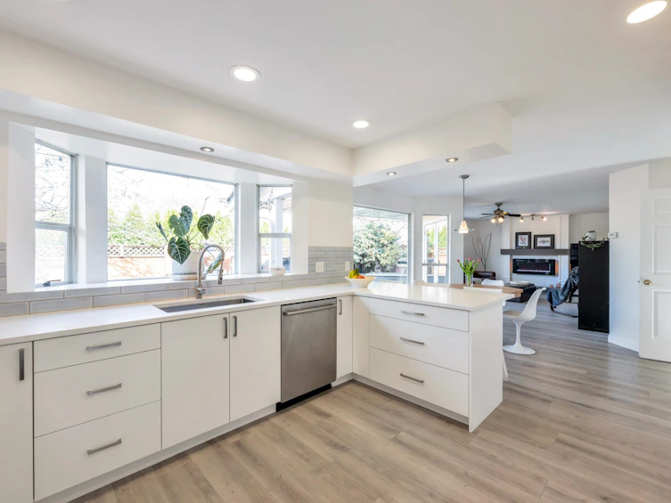 6211 49 Avenue, Delta, BC, V4K 4S5 - 7