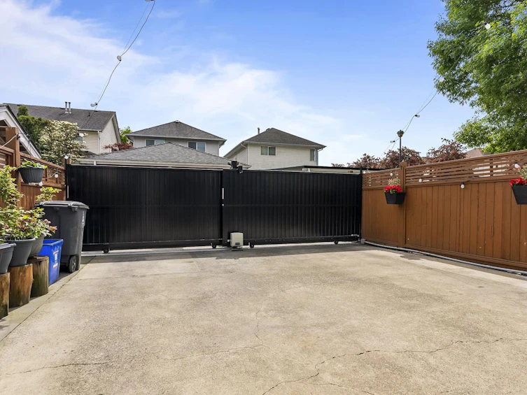 18452 66 Avenue, Surrey, BC, V3S 8V6 - 25