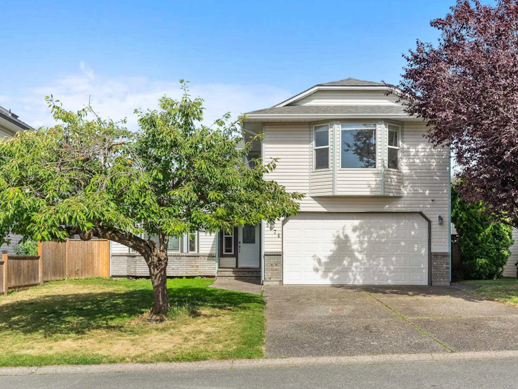 5674 Kathleen Drive, Chilliwack, BC, V2R 3J5 - 2
