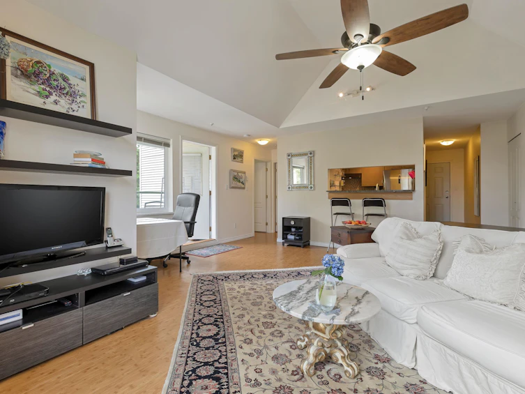 311-10128 132 Street, Surrey, BC, V3T 3T5