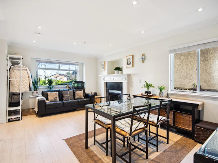 6925 Main Street, Vancouver, BC, V5X 3H6 - 9
