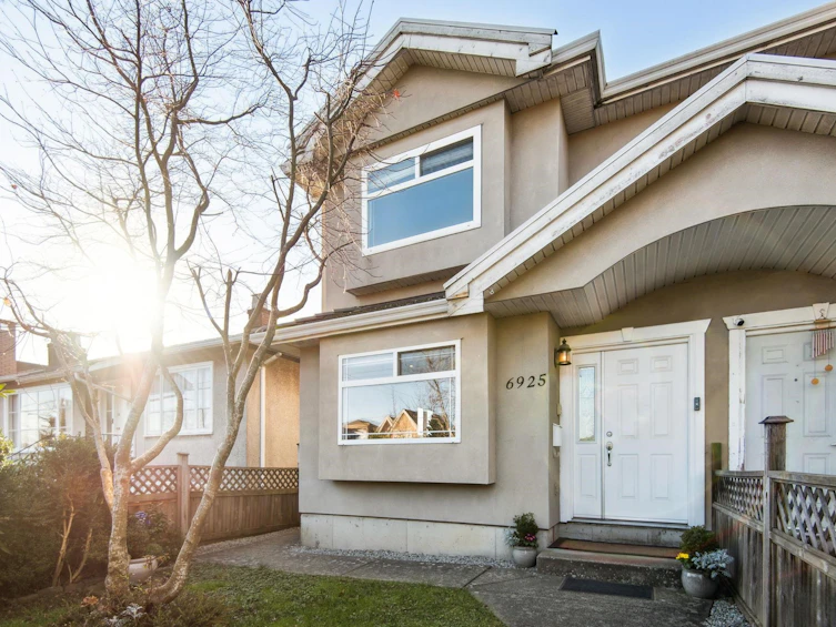 6925 Main Street, Vancouver, BC, V5X 3H6 - 3