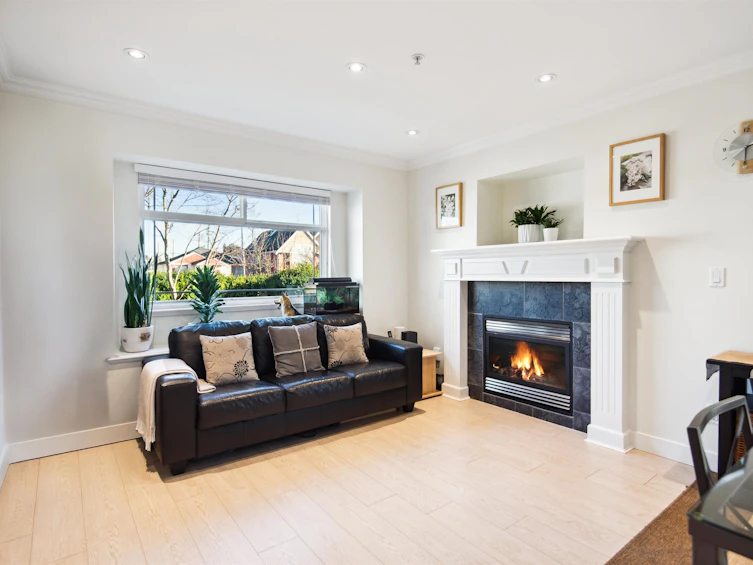 6925 Main Street, Vancouver, BC, V5X 3H6 - 5
