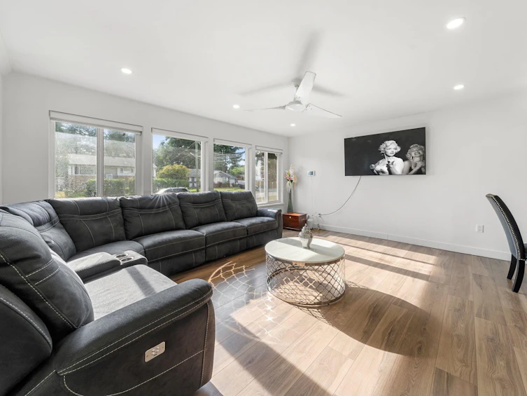 10108 127a Street, Surrey, BC, V3V 5L3 - 4