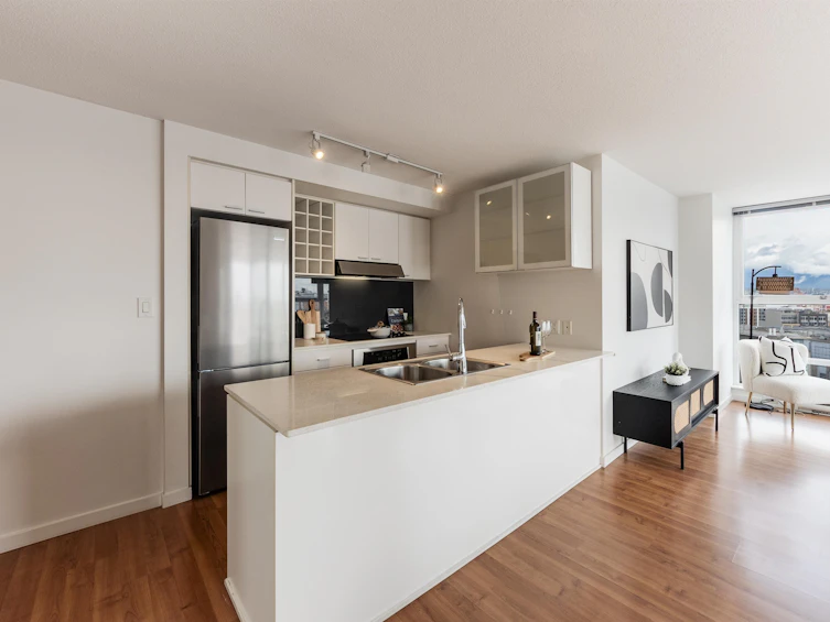 1202-131 Regiment Square, Vancouver, BC, V6B 1X6 - 8